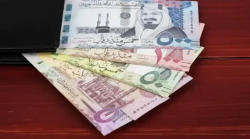 تحديث مهم.. أسباب وصول الريال السعودي لـ12.71 جنيه مصري يوضحها البنك المركزي